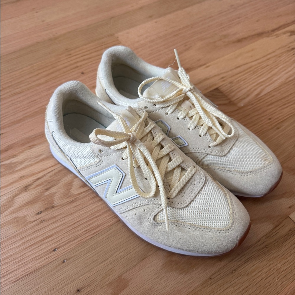 Light Yellow/Cream New Balance Sneakers